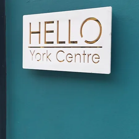 Lägenhet Helloyorkcentre - 1 Free On Site Parking Space - 60 Second Walk 2 Minster! *
