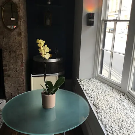 Helloyorkcentre - 1 Free On Site Parking Space - 60 Second Walk 2 Minster! York